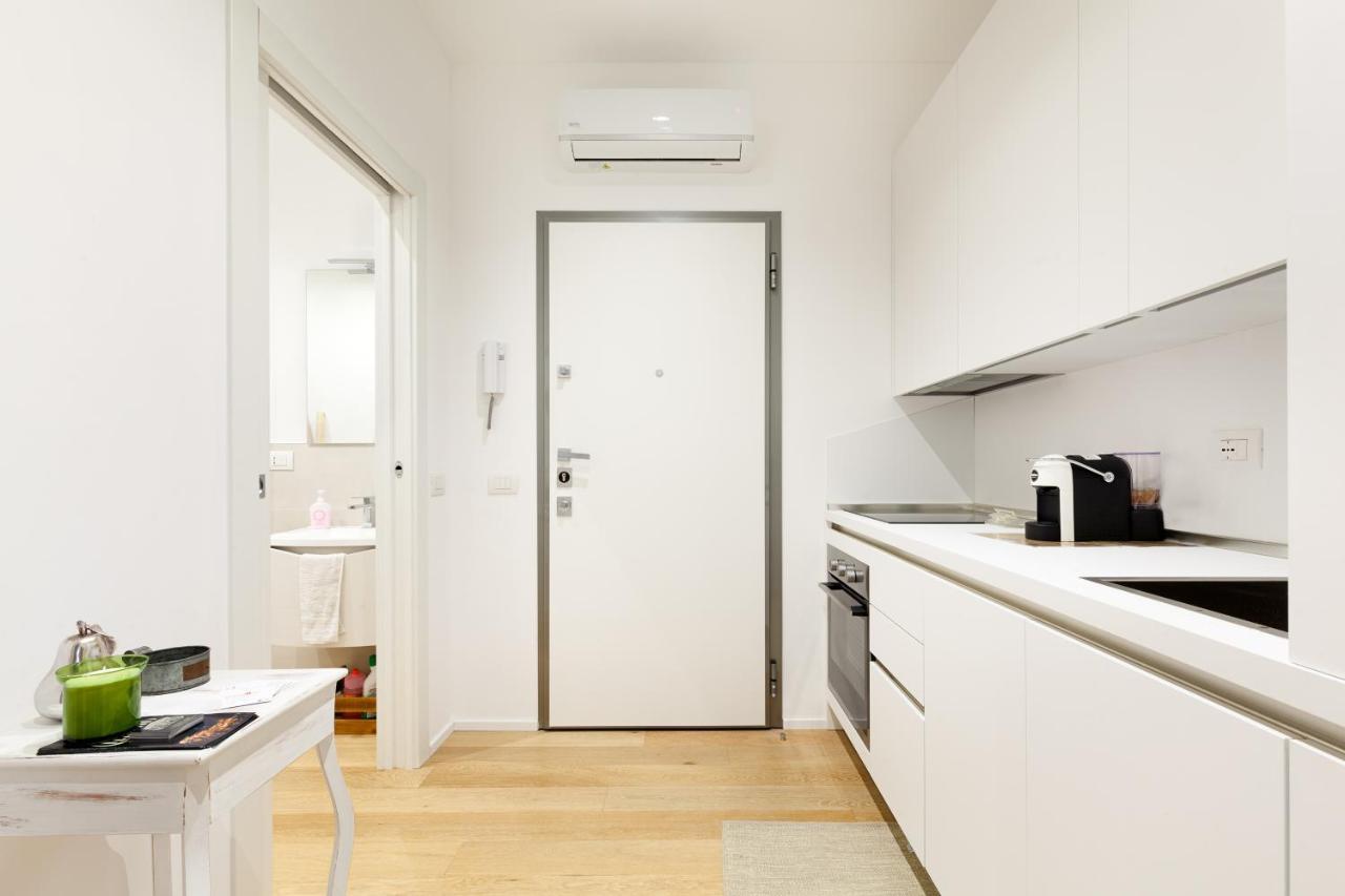 Apartment Fashion And Modern Fashion Area Mailand